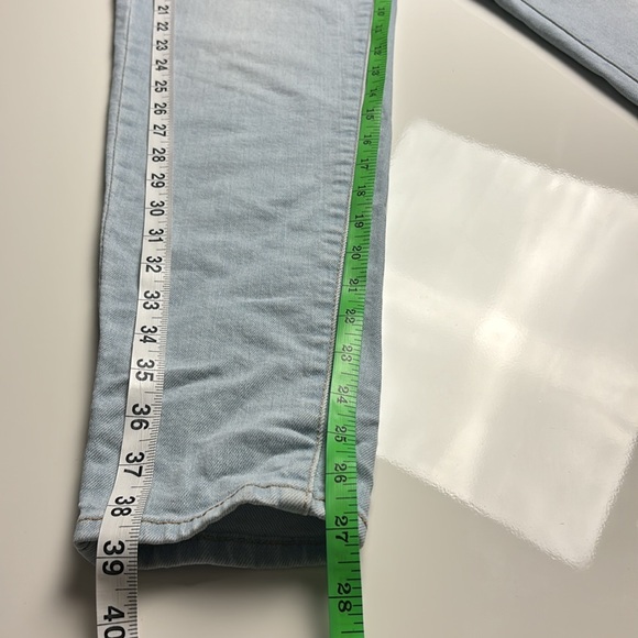 Levi’s Light Blue High Waisted Taper Denim Jeans, Sz 24 (W24 x L27) - Picture 11 of 11